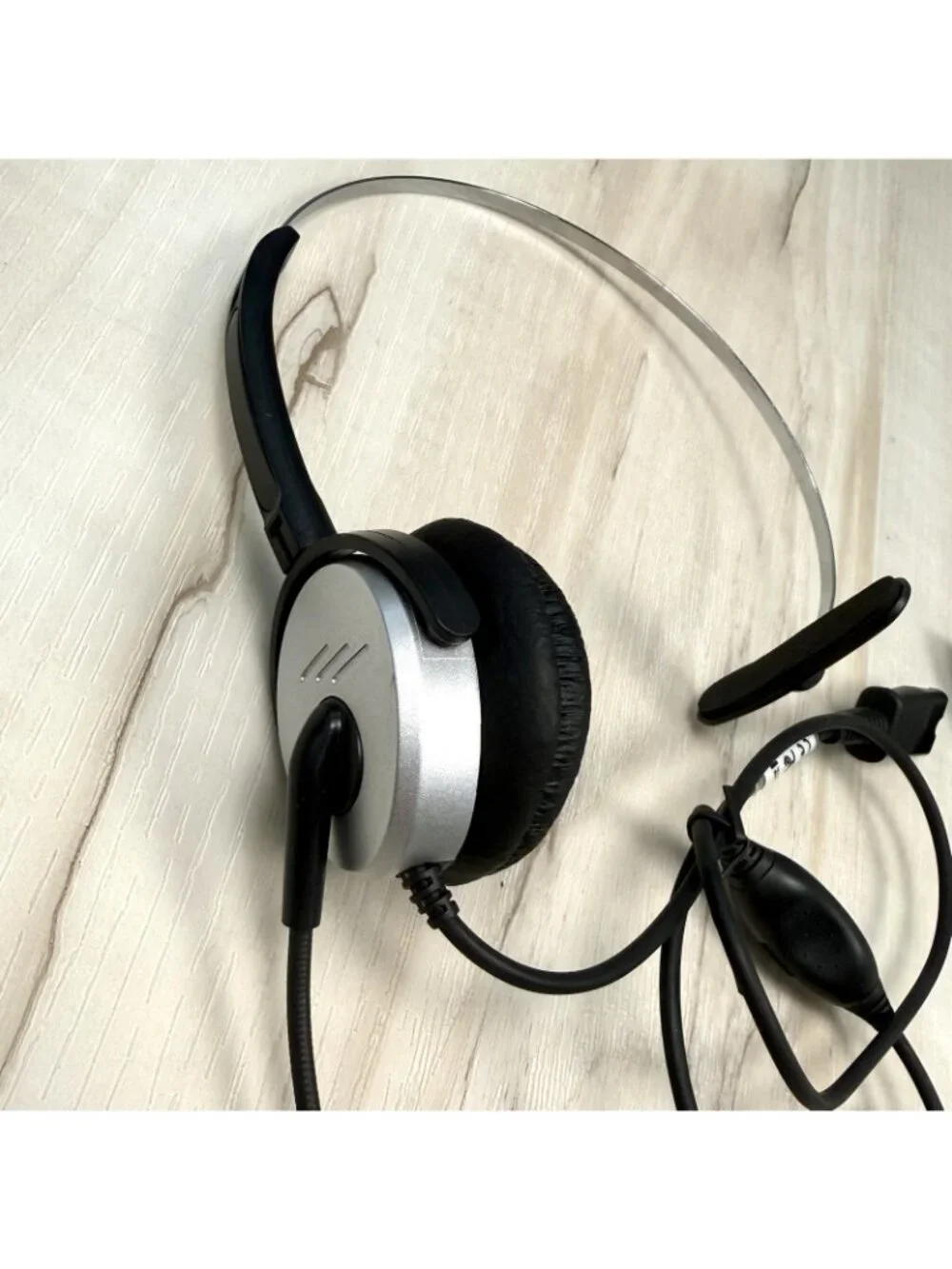 Noise Cancelling Adjustable Headset w/ 330° Flexible Microphone Quick Disconnect